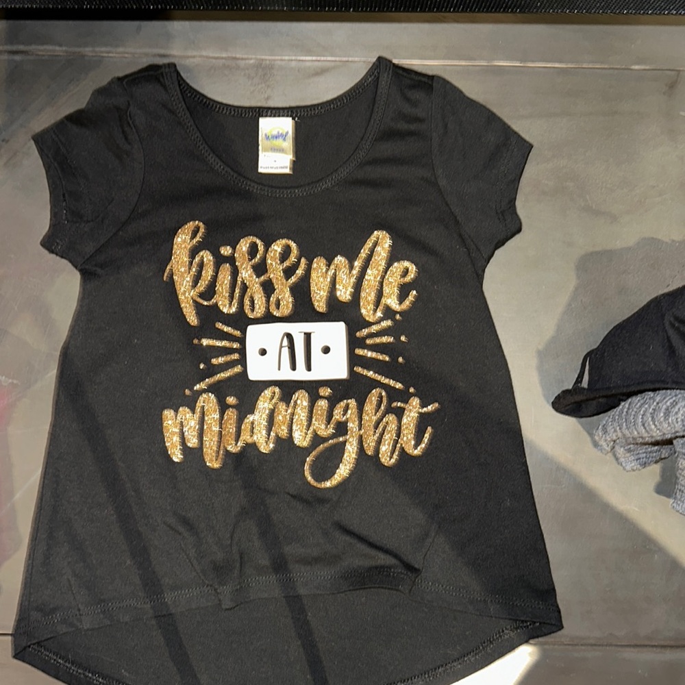 NYE TShirt size 3t